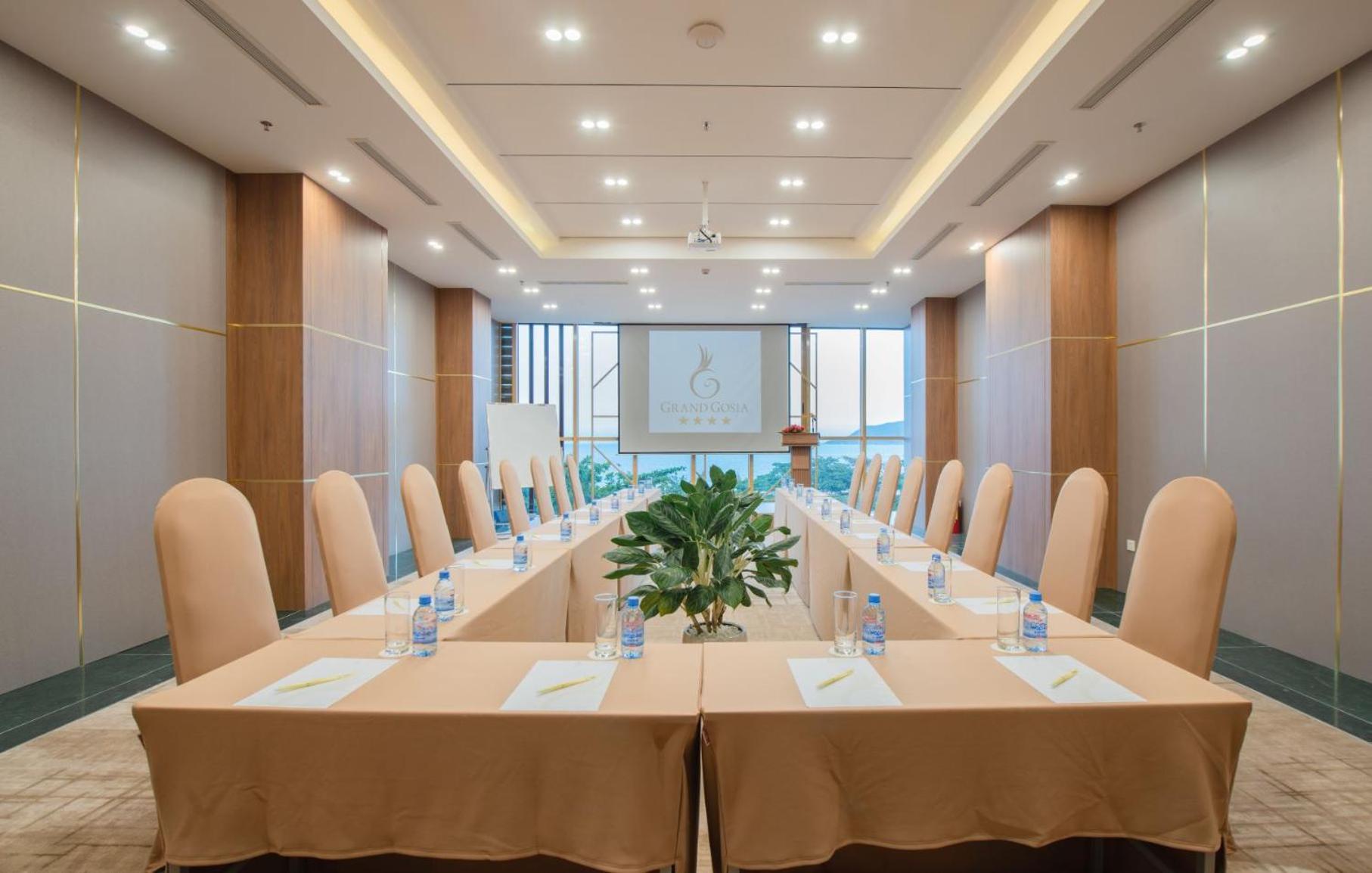 Grand Gosia Hotel Να Τρανγκ Εξωτερικό φωτογραφία